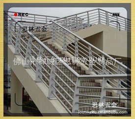 商家力推不锈钢桥梁护栏