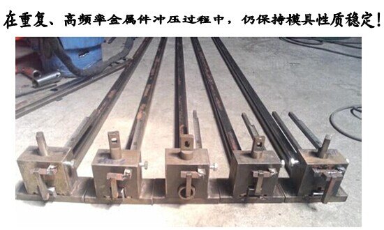电动冲孔机电压220V--380V都可用，方便有的客户没有三相电