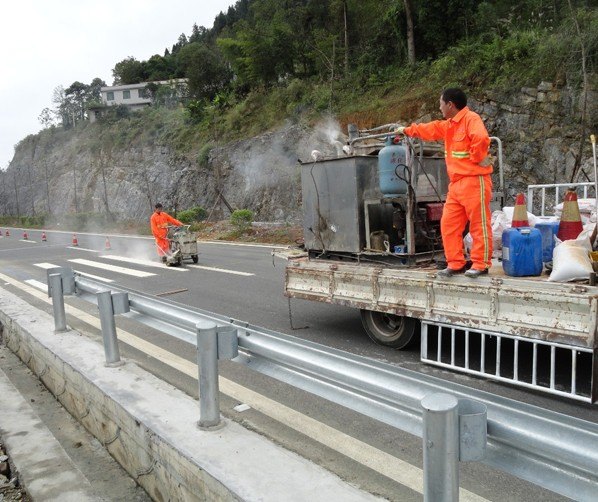 湖北划线公司 马路热熔划线 公路标线价格 车库划线施工队