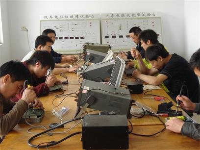 深圳汽车影音维修培训哪里好-推荐东华汽车学校