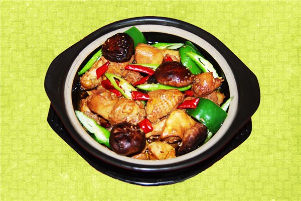 济南黄焖鸡米饭酱料最正宗，经过传统工艺之制作而成