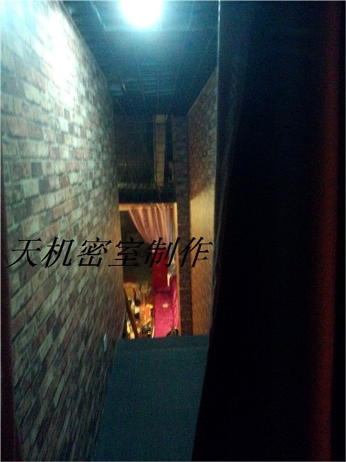 实景密室逃脱哪家好？首选天机科技，挑战你的胆量，