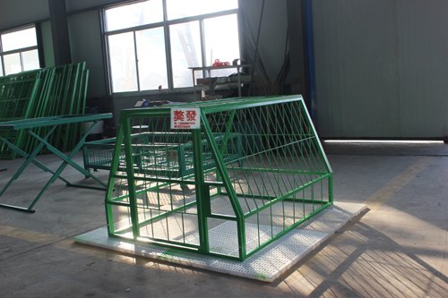 供应山东便宜的藏獒笼具
