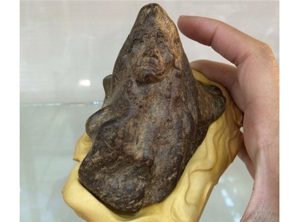 沉香工艺品最低价格，热销工艺品