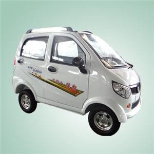 全封闭老年代步车
