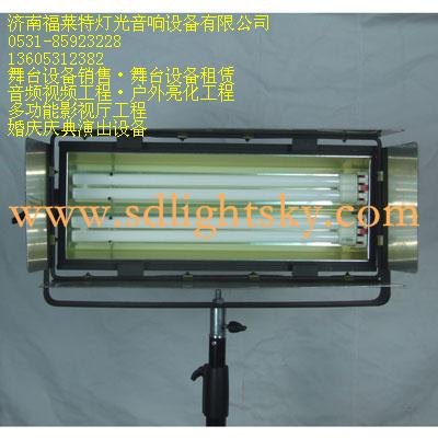 买合格的三基色柔光灯，就选济南福莱特灯光音响.，