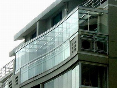 中博三轨无框阳台_中博三轨无框阳台厂家_中博装饰