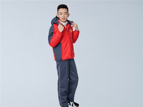 华美服装价格优惠，全国热销