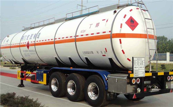 HT9401GRY易燃液体罐式运输半挂车 