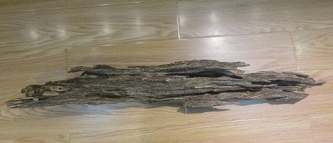 买精颖的云南沉香，就到新丰荣泰投资有限公司，海南