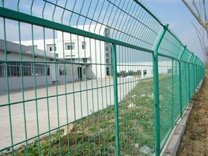 衡水优质的高速公路护栏网·厂家直销|高速公路护栏