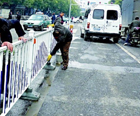 南宁道路隔离栏，五一路隔离栏，广西隔离栏，围栏杆座 
