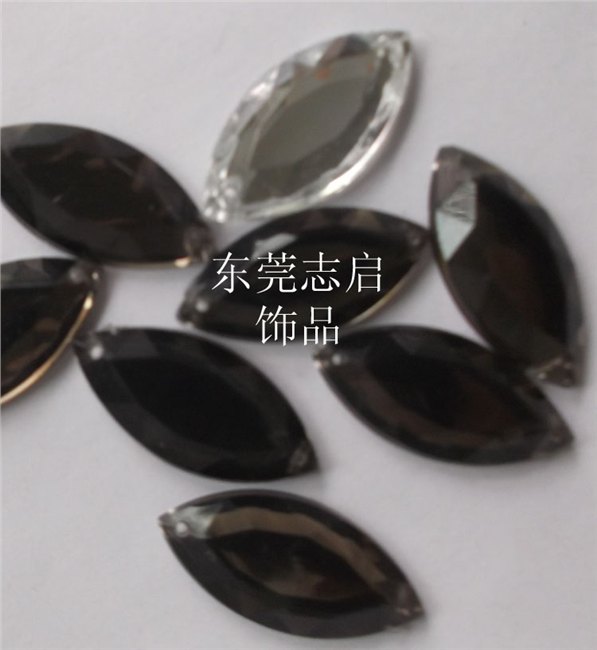 塑胶饰品厂家灰色马眼
