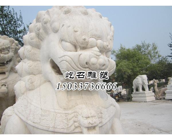 汉白玉石狮子价格-动物石雕刻价格-广场雕塑批发-曲阳屹召雕塑