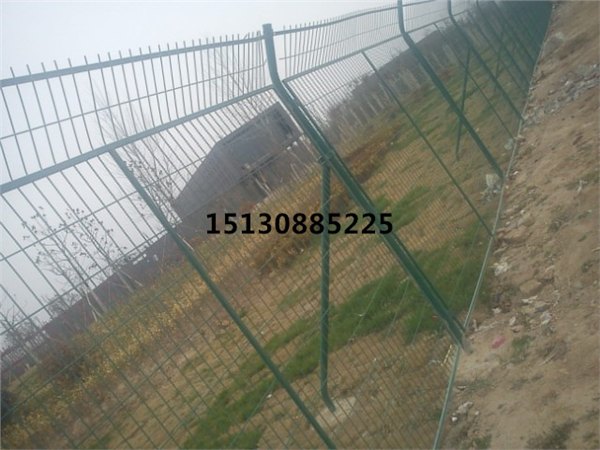 批发框架护栏网价格 直销框架护栏网规格