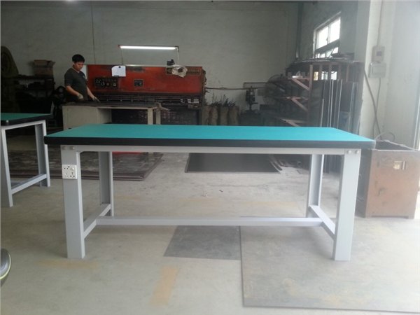 出售飞模工作桌，坑梓钳工工作桌，防静电工作桌生产厂家