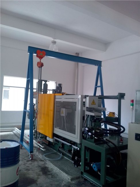 定制移动式模具吊架，汕尾车间模具吊架，注塑机吊模架生产厂家