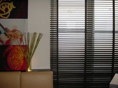 烟台遮阳百叶价格如何，出售烟台质量好的百叶遮阳窗