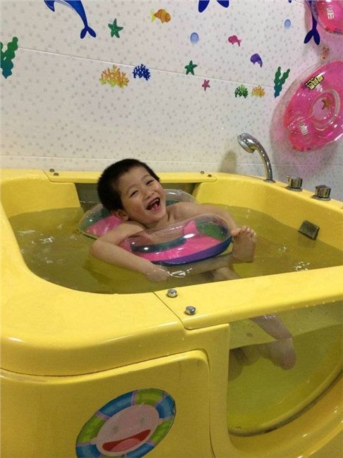 婴儿游泳馆|加盟金智宝贝婴儿游泳馆让您轻松经营无后顾之忧|游泳馆