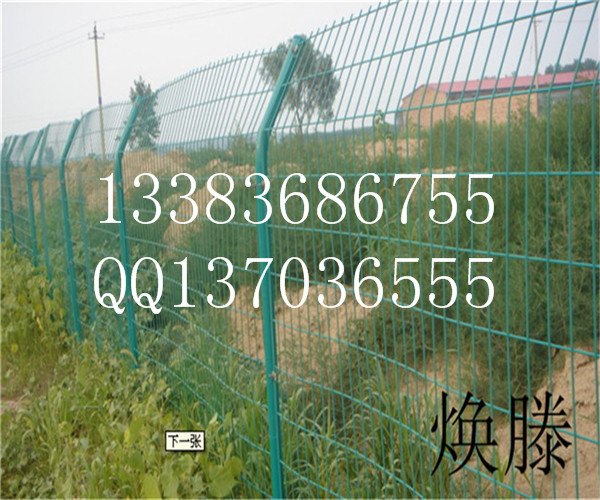 渠道护栏网 水渠道护栏网渠道隔离网 渠道防护网