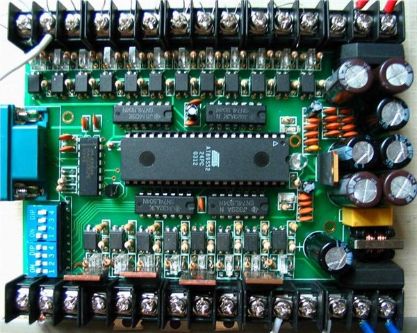 美的  专业的电路板开发，单片机研发，PCB设计