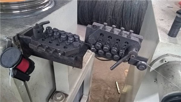 校直器  细钢线校直器 水箱拉丝机用校直器