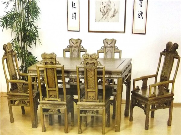 怎么买最优的鸡翅木家具呢