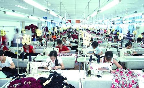高品质的元通实业旗下彩姿品牌服饰推荐_惠东衣服批