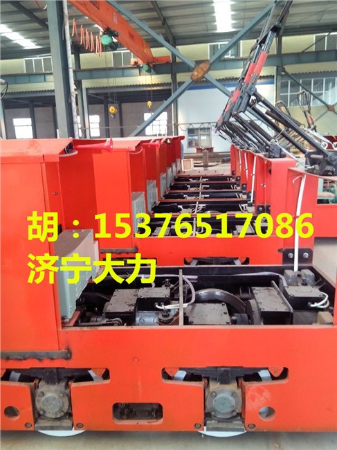 高配置1.5吨电机车，架线式1.5吨矿用电机车价格
