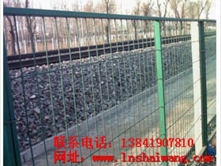 护栏网系列—高速公路护栏、铁路护栏、体育场护栏