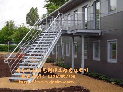山东济南别墅消防铁楼梯 小区消防铁楼梯 会所消防