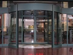 开封旋转门——国内哪家旋转门厂家信誉好