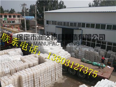 定做排水沟盖板模具，选择我们保定润达模具，品质好服务好。价格便宜