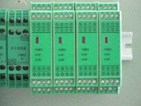 华亭智能隔离温度变送器——安全的智能隔离温度变送