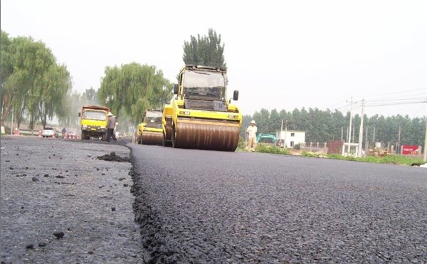 道路沥青厂家|哪里可以买到高性价回收石油沥青