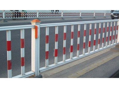 供应城市道路护栏主选拓达汽配公司_山东城市道路护