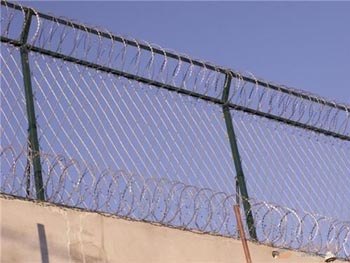 【想知道哪卖好的护栏网吗】辽宁护栏网 辽阳护栏网