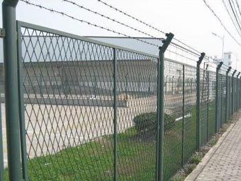【好产品 选择易阳】辽宁刺绳护栏网 辽阳刺绳护栏