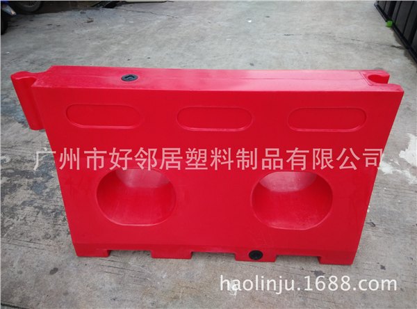 想买新款滚塑水马，就来广州市好邻居塑料制品|厂家