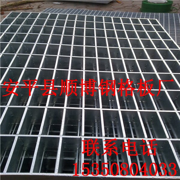 赤峰石油化工厂用热镀锌钢格板 网格压焊镀锌钢格板 钢结构平台钢格板
