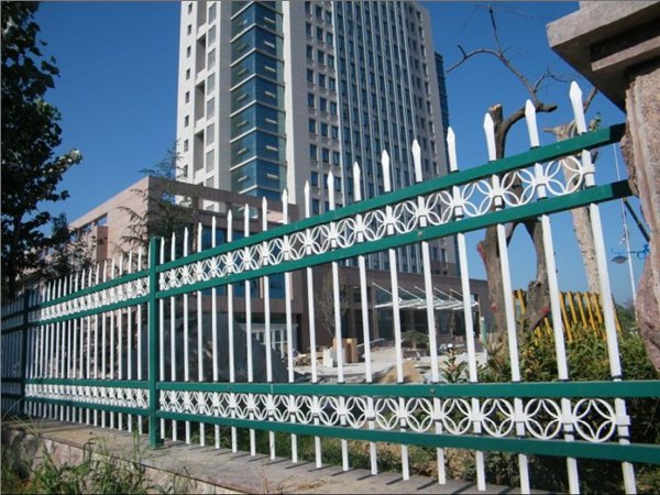 供应丽水市莲都区小区护栏施工生产