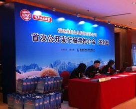 5米设备，自有厂房，专业生产制作五米喷绘，610克内光深圳不拼接喷绘