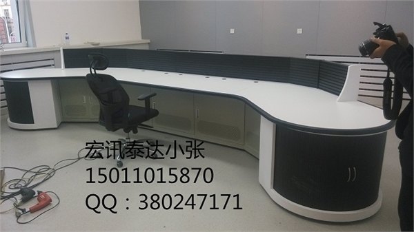 新型监控室调度台，监控室桌子，控制台，操作台