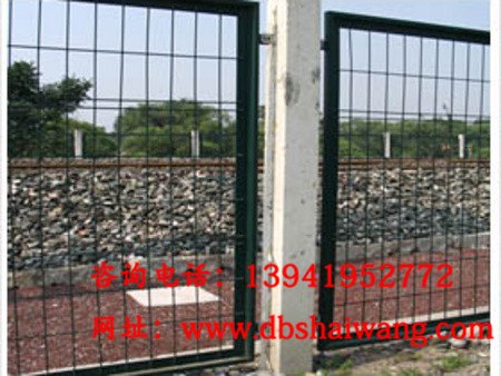 易阳护栏网【造型美观】辽宁铁路护栏网-13941