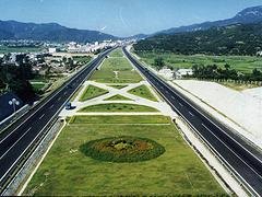 乾坤盛泰建筑工程公司 优质修建公路上哪找