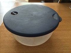 聊城哪里能买到高性价比的食品塑料盒，塑料盒厂家