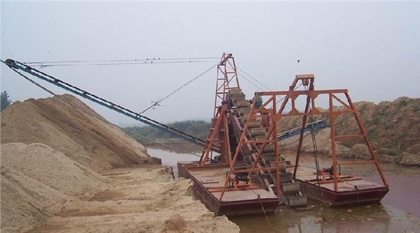 链斗式挖沙船、河道采沙机械供应134556245