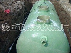 顺安玻璃钢厂提供划算的玻璃钢化粪池：玻璃钢化粪池