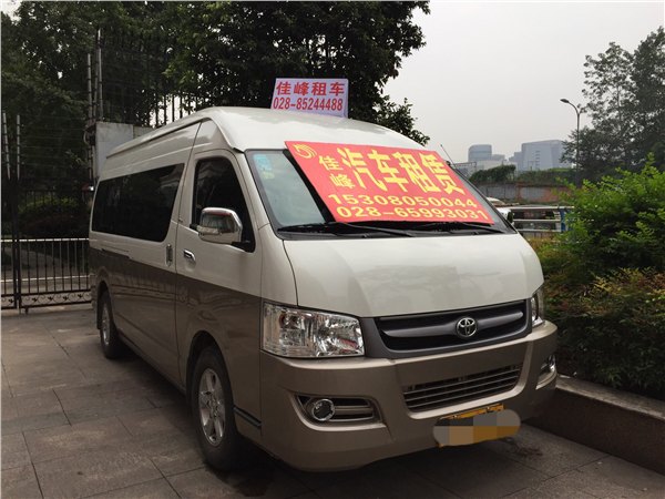 成都租15座中巴车Y成都租11座商务车Y成都代驾