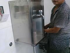 质量良好的不锈钢直饮水壁挂管线机，国大环保科技公